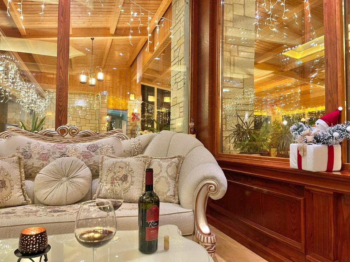 Hotel Rolex Vlorë Buitenkant foto