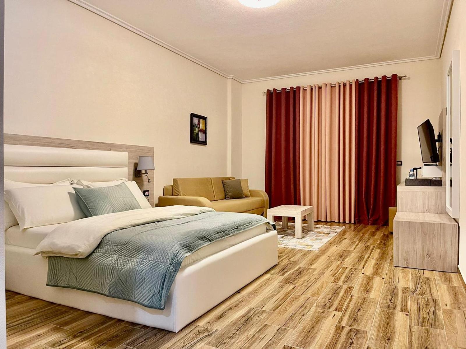 Hotel Rolex Vlorë Buitenkant foto