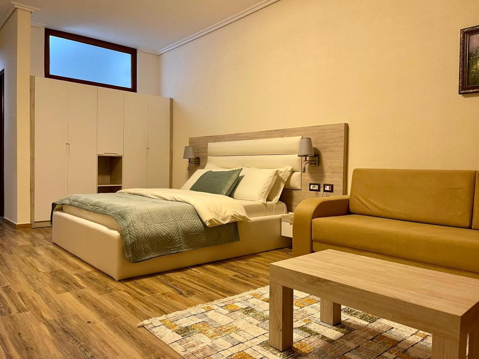 Hotel Rolex Vlorë Buitenkant foto
